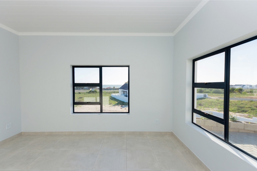 4 Bedroom Property for Sale in Da Gama Bay Western Cape